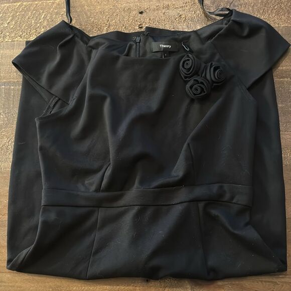Theory Casual Dress - Picture 3 of 5